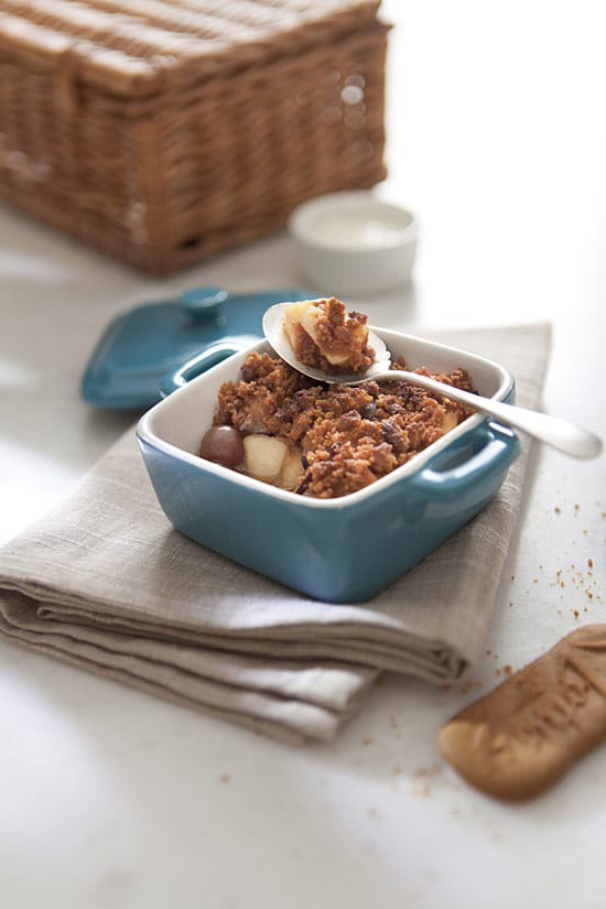 Crumble minute aux fruits d'automne et spéculoos