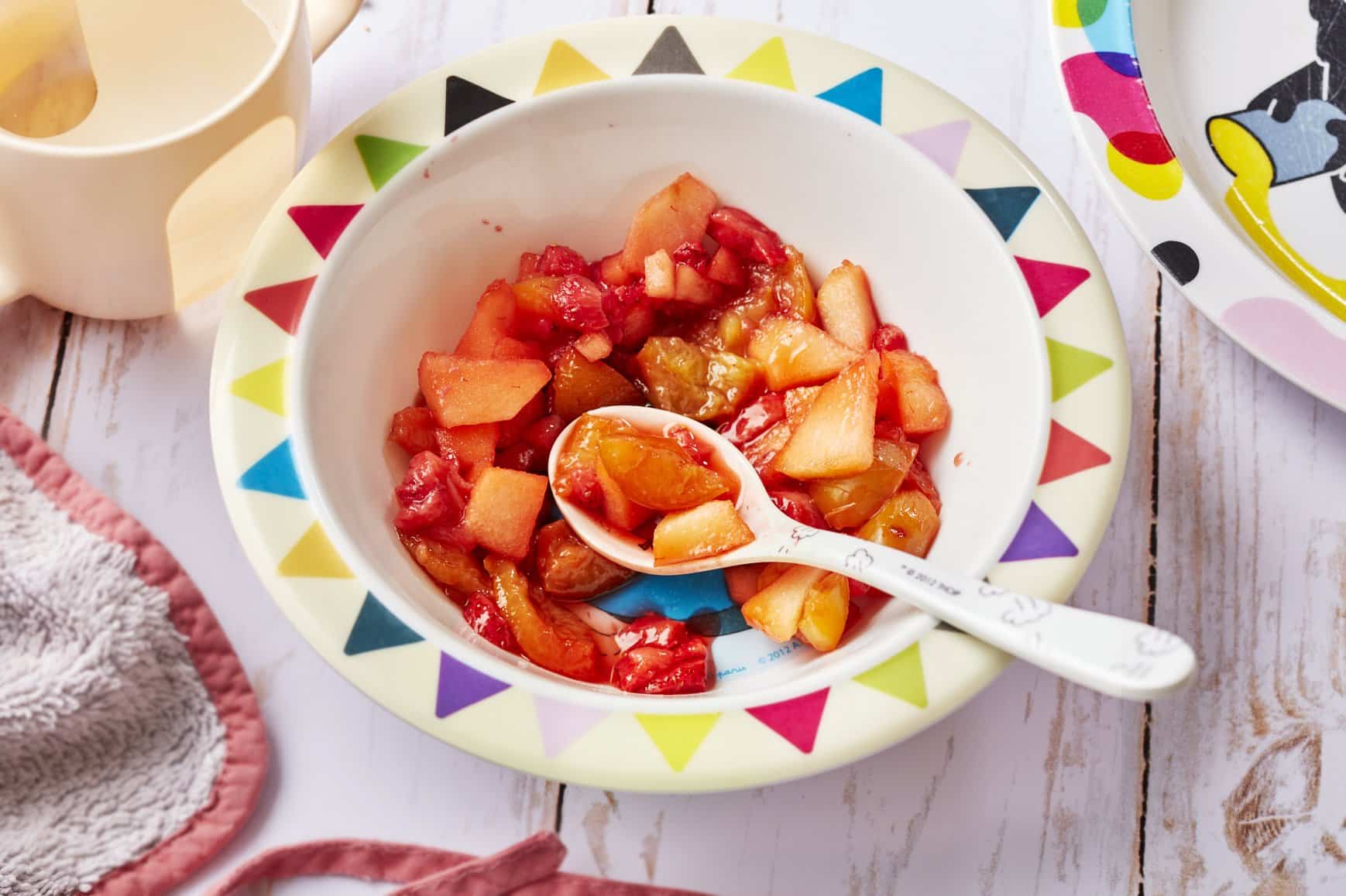 Recette de compote de fraise, pomme et poivron rouge pour bébé