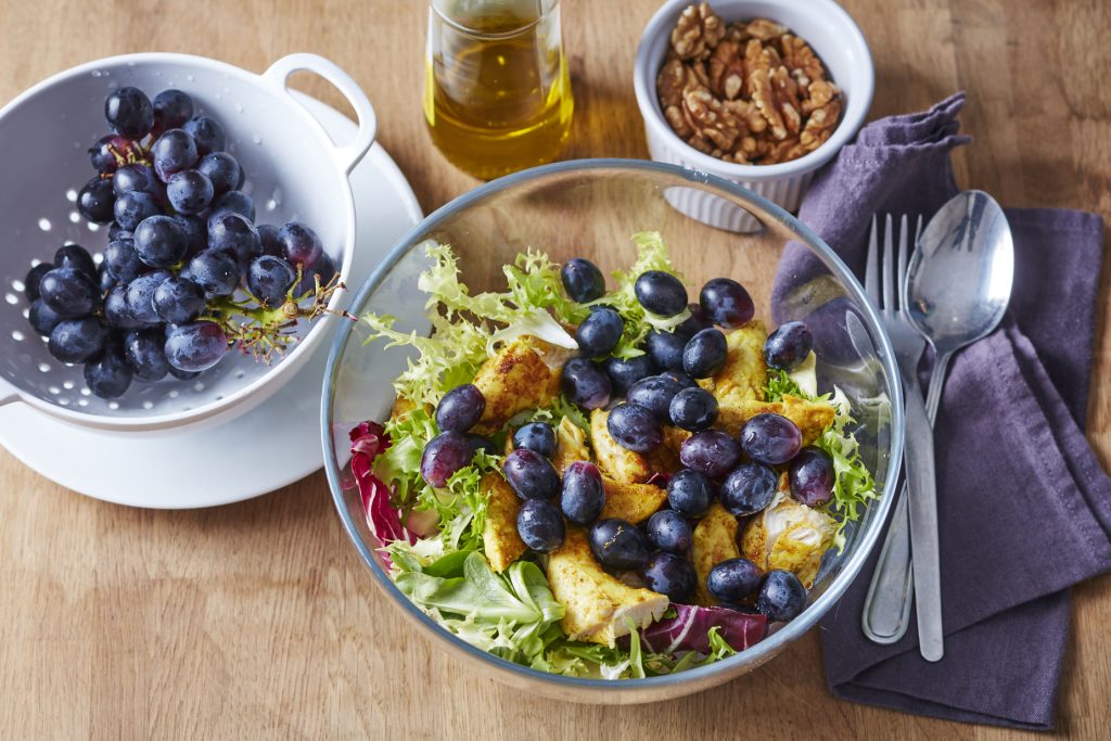 Salade de poulet épicé, raisin et noix - Etape 3