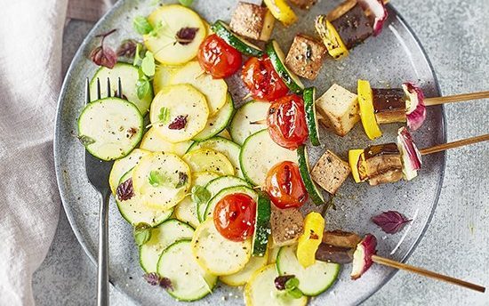 Brochettes de légumes au barbecue facile : découvrez les recettes de  Cuisine Actuelle