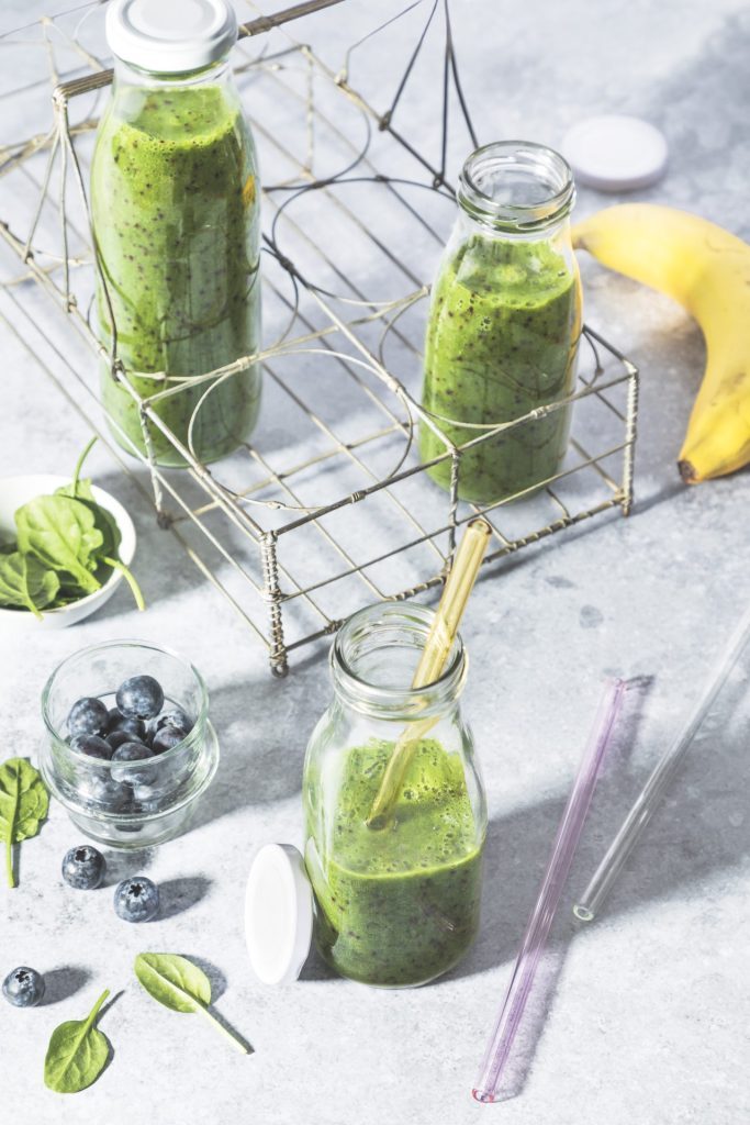 Green smoothie kiwi banane