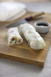 Rouleau de poires magret et bleu, caramel de porto