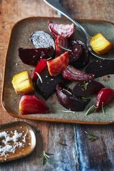 Betterave crue rôtie au four sirop d’érable et huile d’olive