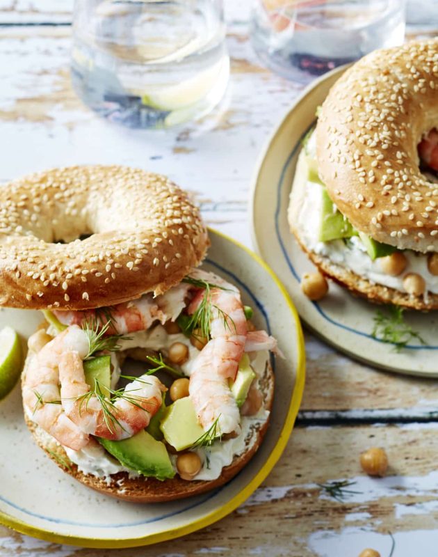 Bagel avocat fromage frais pois chiche crevette aneth, citron