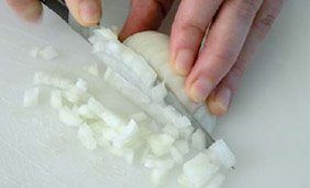 Ciseler un oignon - Geste simple - Interfel